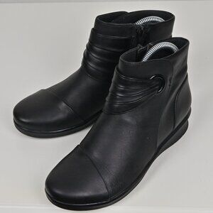 Clarks Collection Women's Hope Twirl Side Zip Leather Black Booties US 5 UK 2.5